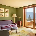 Grand Hotel 5*