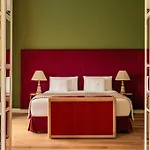 Grand Hotel
