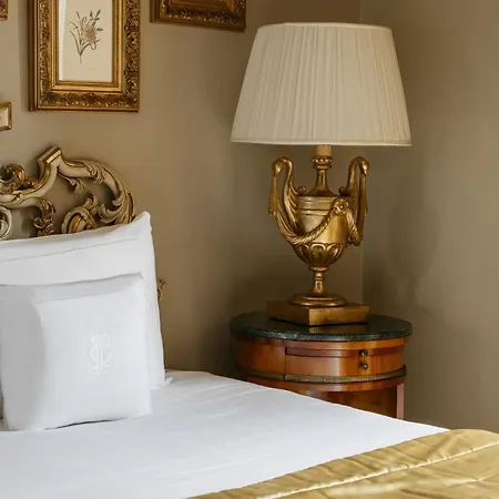 Grand Hotel
